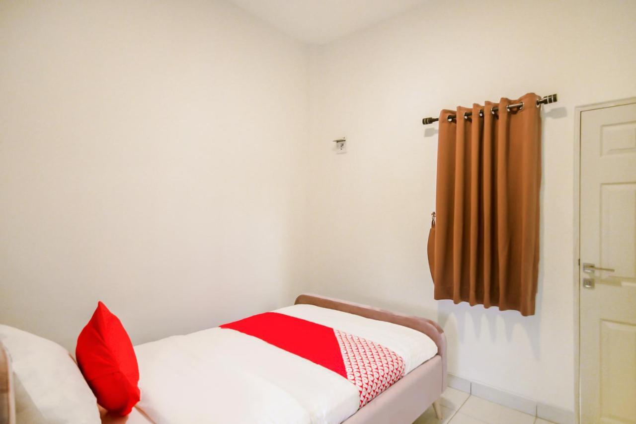 Hotel Oyo 183 The Pipe House Palembang Exteriér fotografie