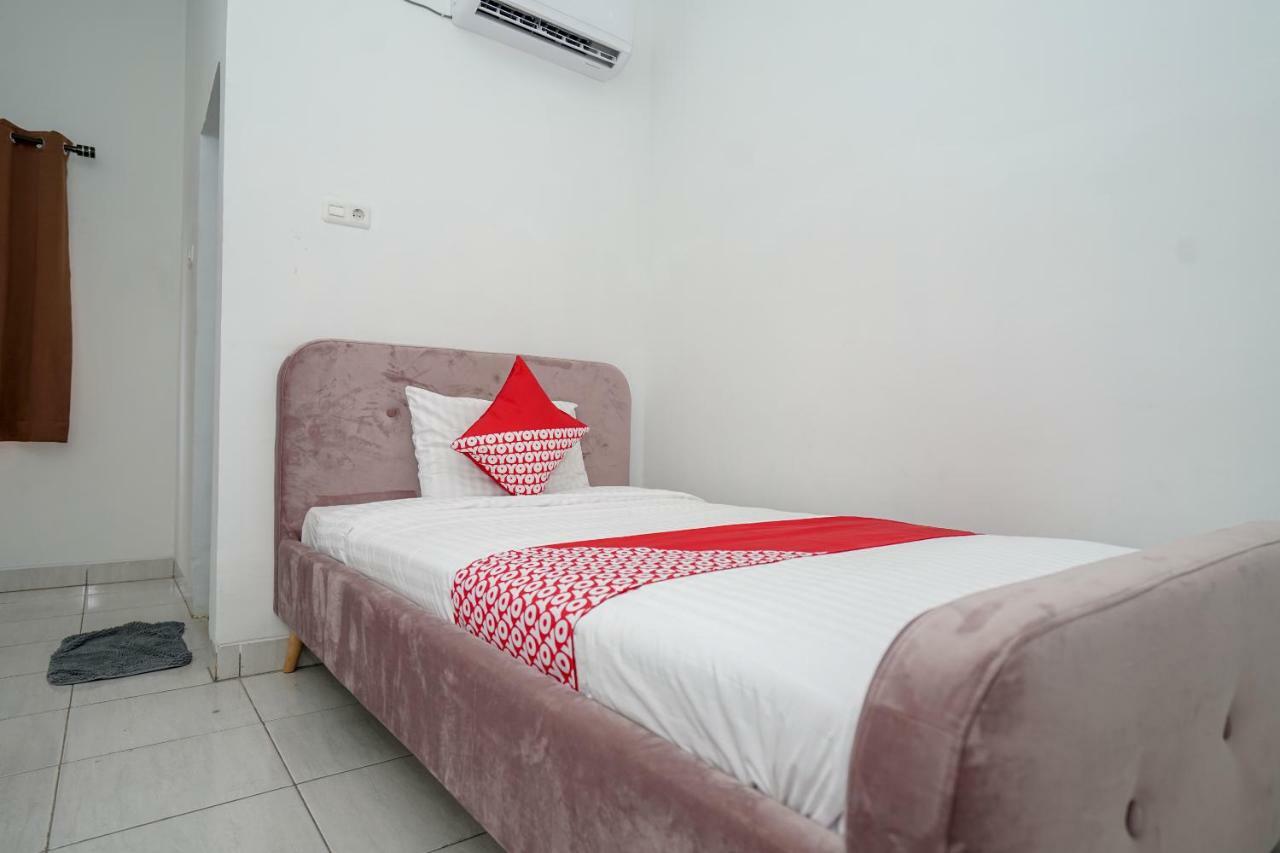 Hotel Oyo 183 The Pipe House Palembang Exteriér fotografie
