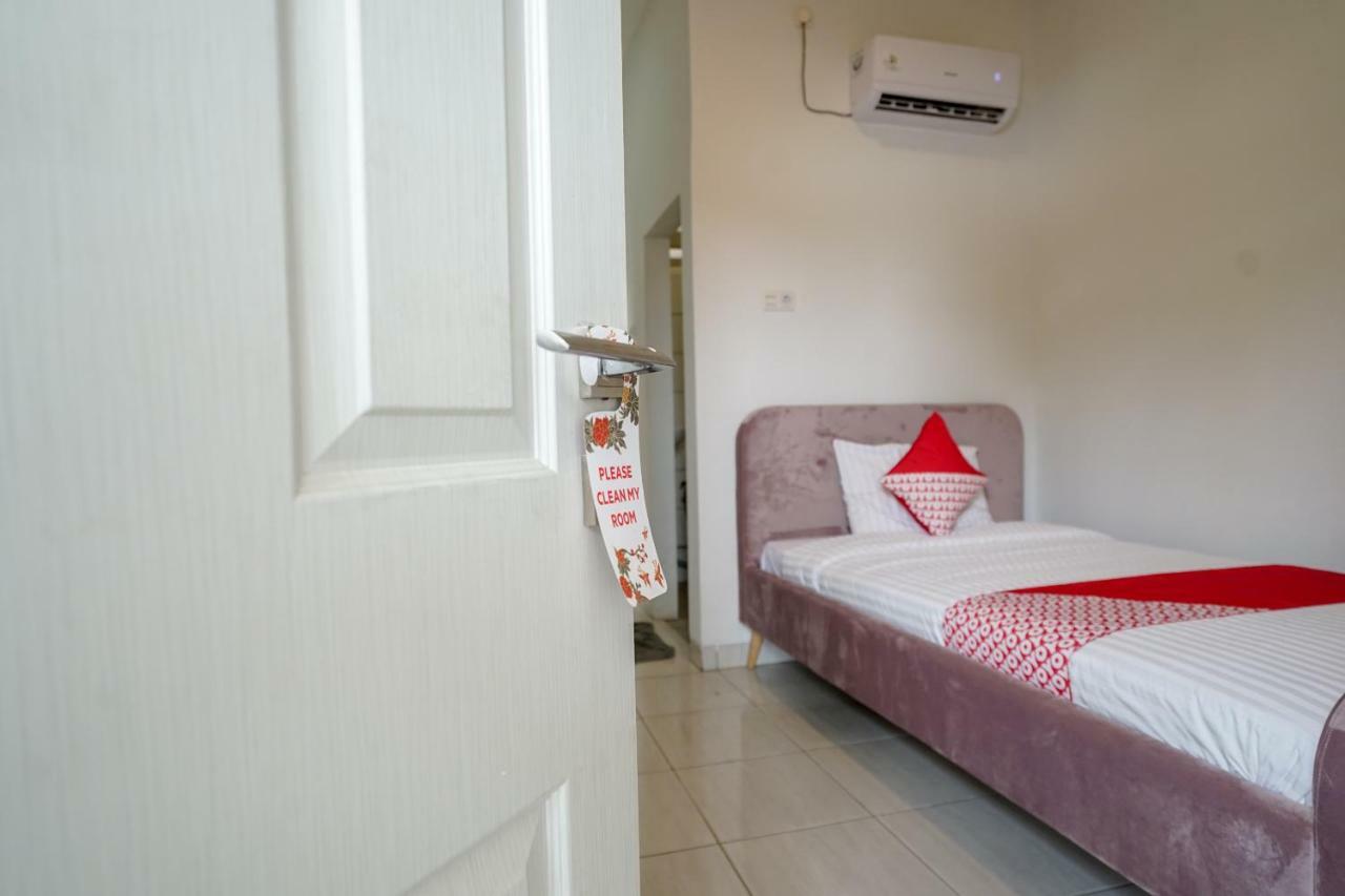 Hotel Oyo 183 The Pipe House Palembang Exteriér fotografie