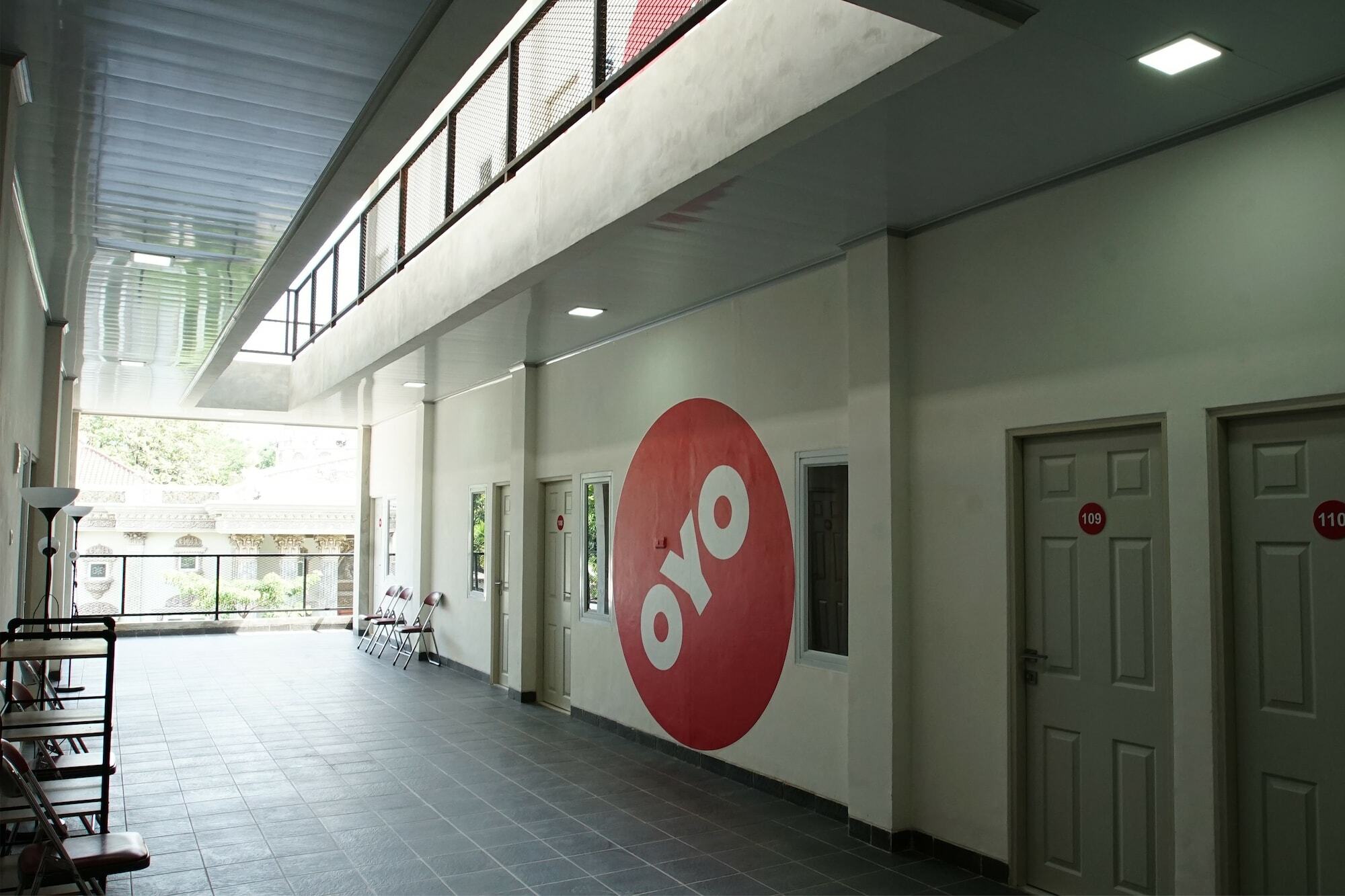 Hotel Oyo 183 The Pipe House Palembang Exteriér fotografie